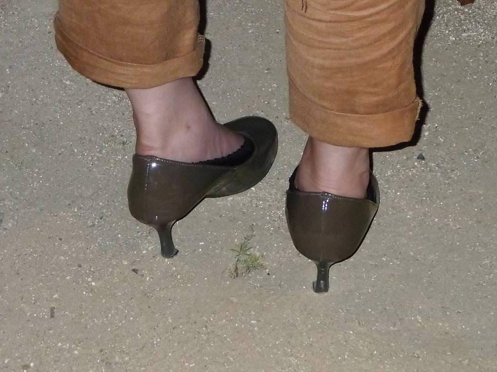 15P Japanese Candids - Feet on the Street 19