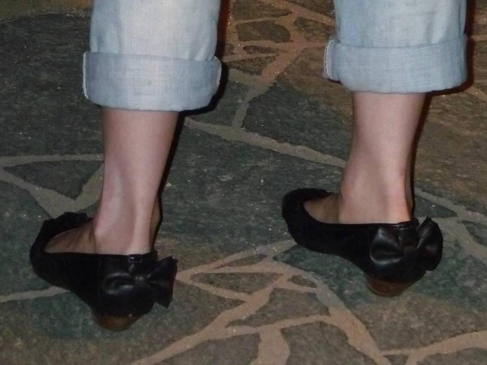 15P Japanese Candids - Feet on the Street 19