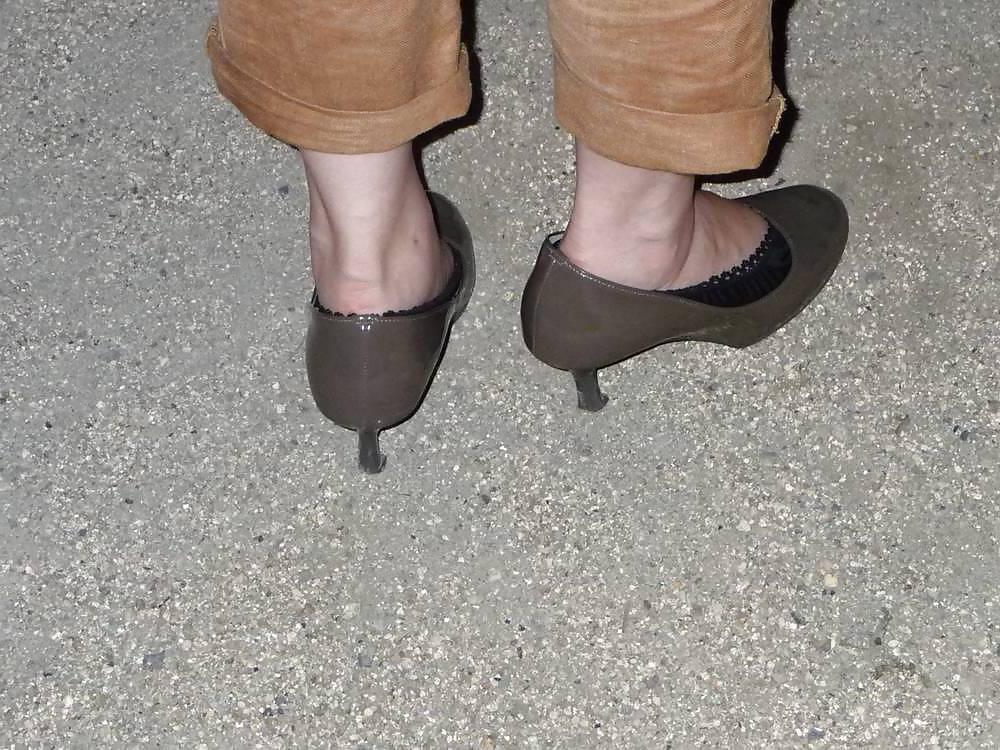 15P Japanese Candids - Feet on the Street 19