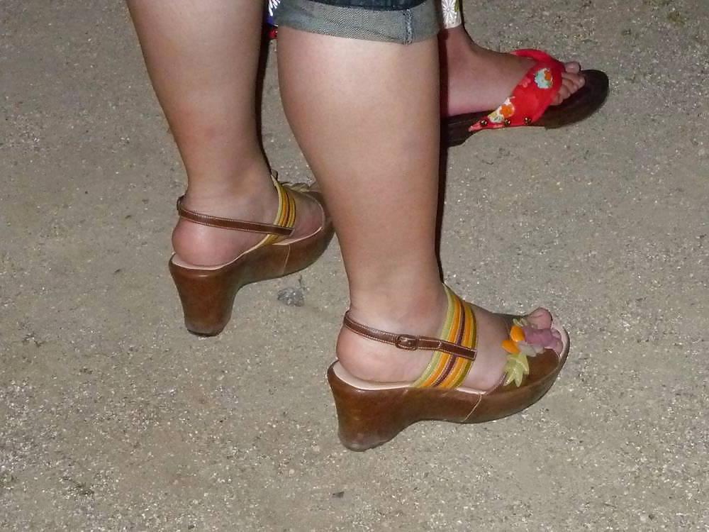 15P Japanese Candids - Feet on the Street 19