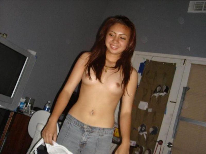 18P Asian teen gfs are posing on camera