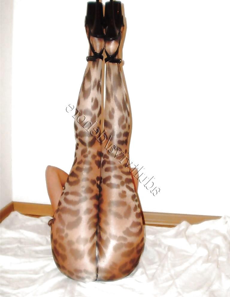 9P Turkish mature Leopar pantyhose..