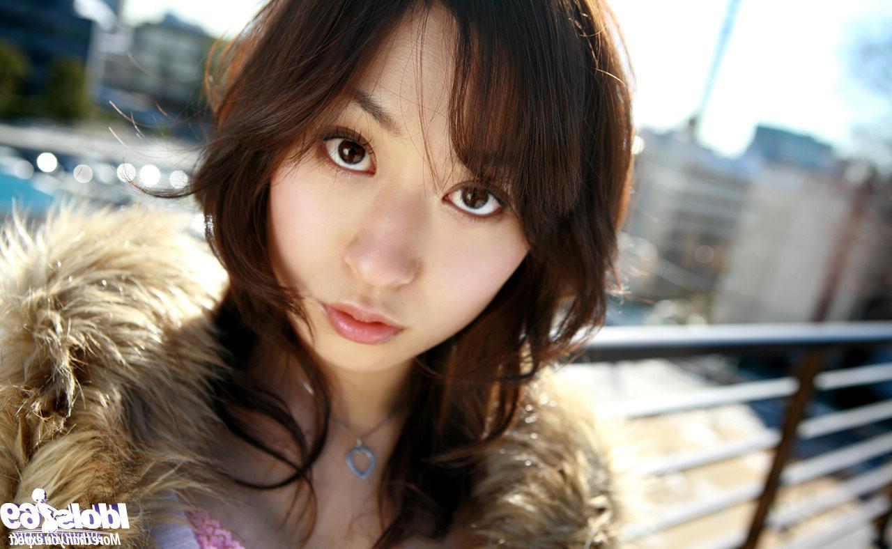 16P Japanese cleavage outside