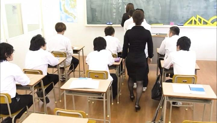 15P Naughty teacher in hot mmff sex action in class
