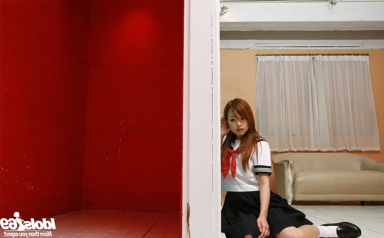 16P Japanese schoolgirl in bandage fetish