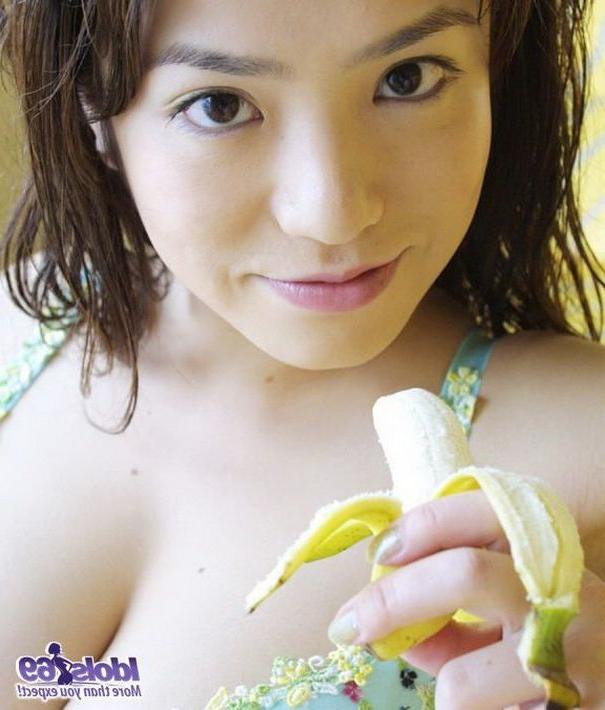 15P Busty japanese teen shows off her hairy pussy and boobs