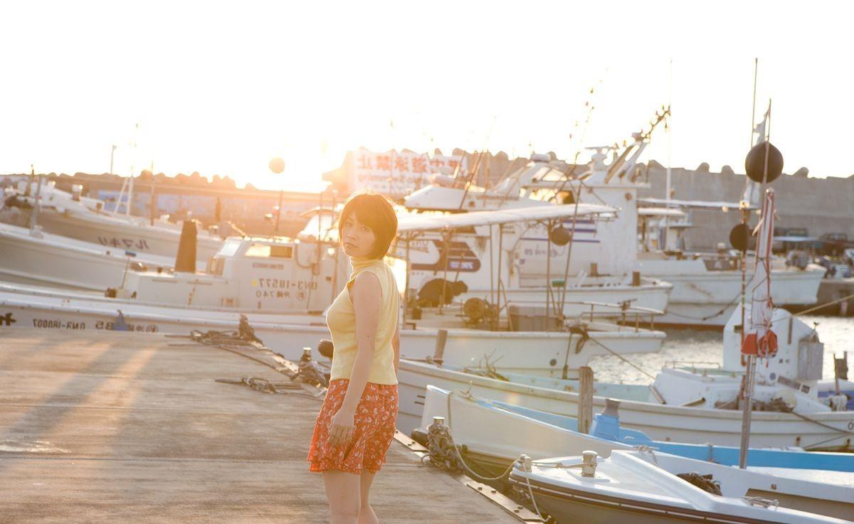 15P Saki Okuda asian natural tits posing outside