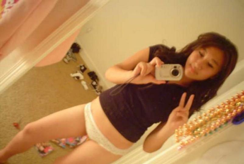 16P Nice selection of naughty and hot amateur asian babes