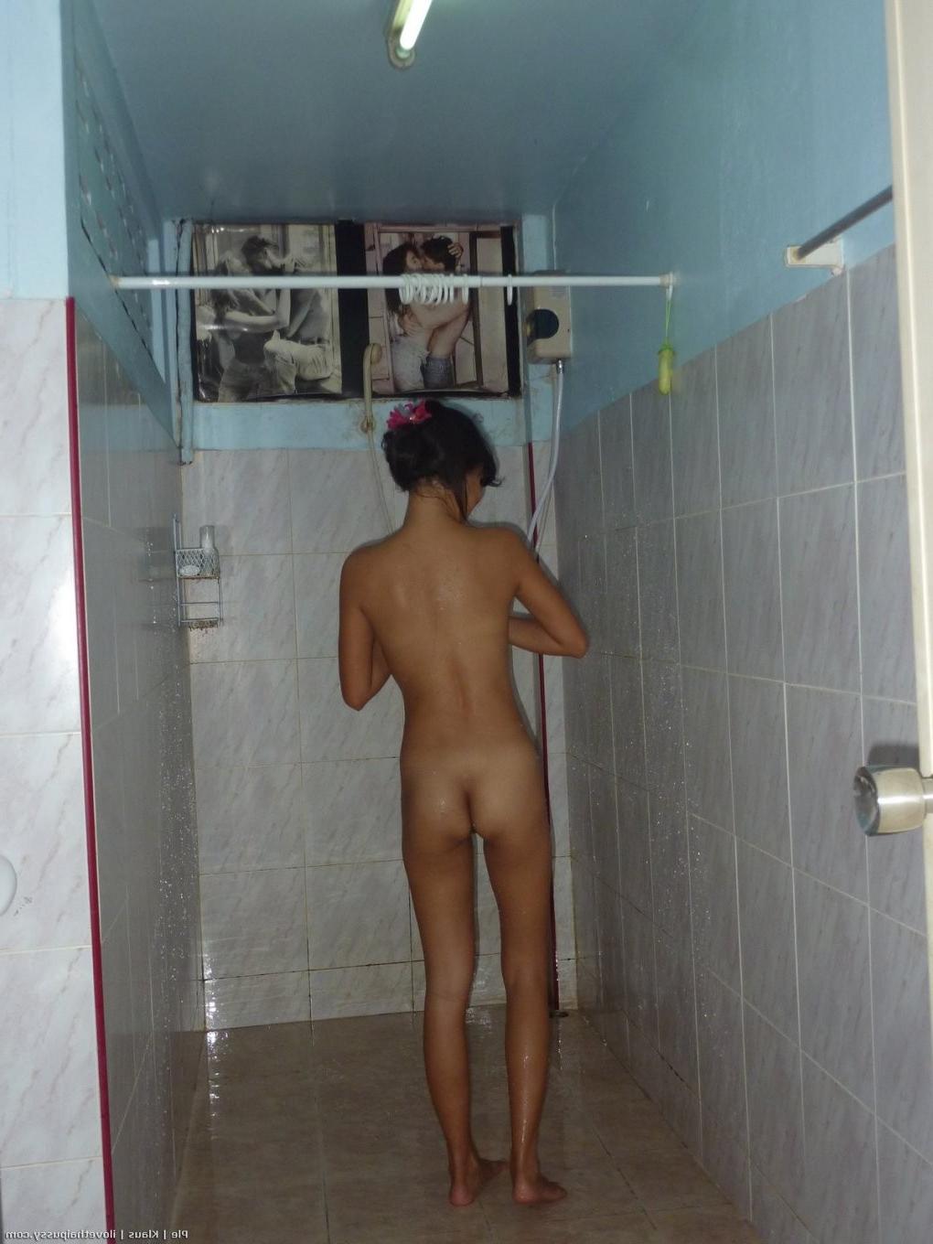 15P Hot Thai Hooker Tricked Bareback Penetration By A Sex Tourist Real Asian Slut