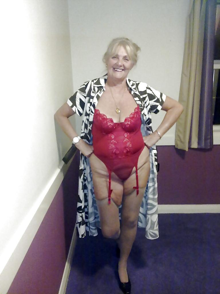 16P Granny mature BBW mix Jan 22