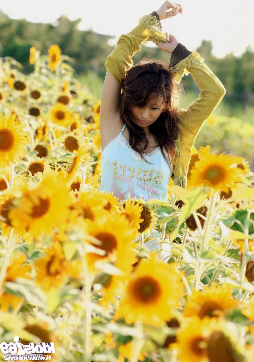 15P Erotic japanese av idol in artistic nudes