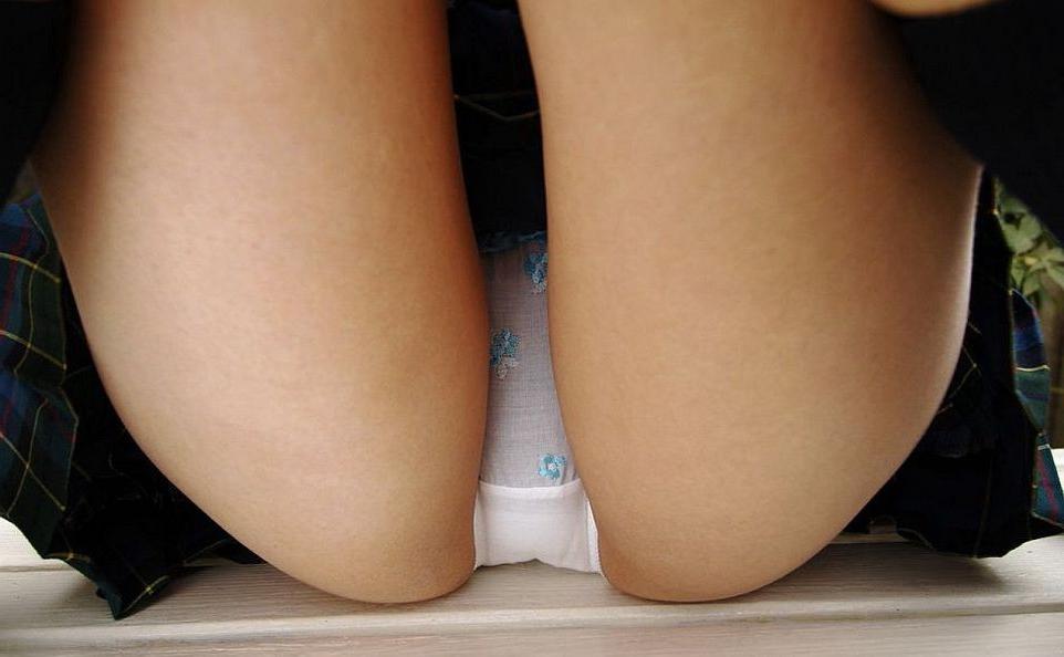 15P Asian schoolgirl shows off her hot tits and hairy pussy