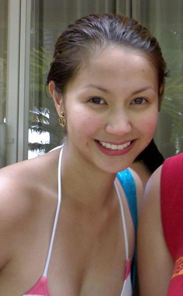 15P Asian teen girlfriends posing for the camera