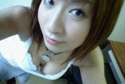 15P Asian teen girlfriends posing for the camera