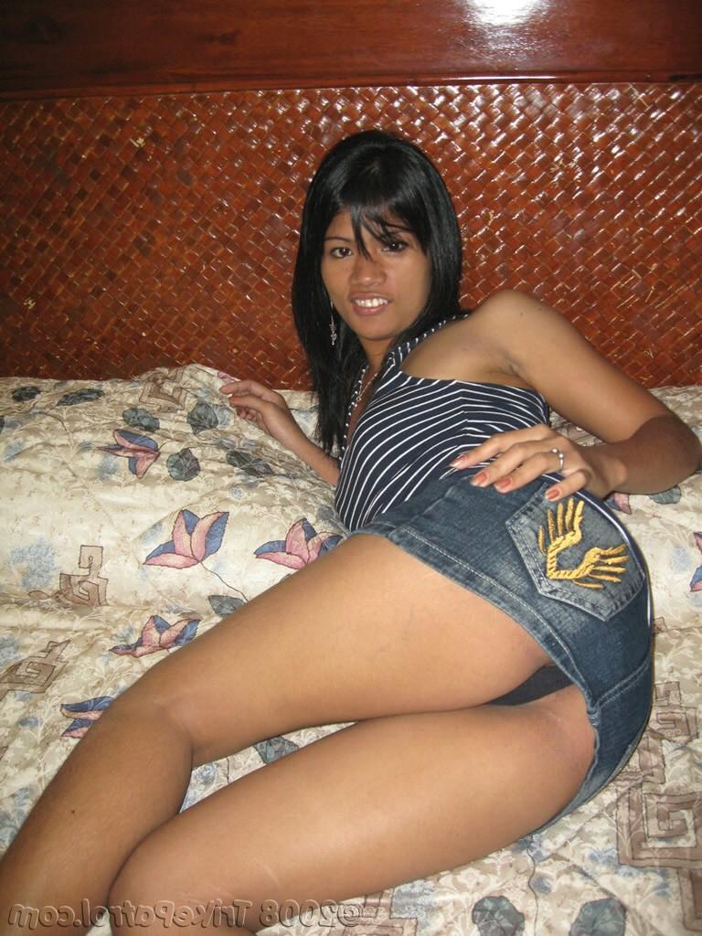 18P Dark Skinned Filipina picked up  fucked by horny tourists