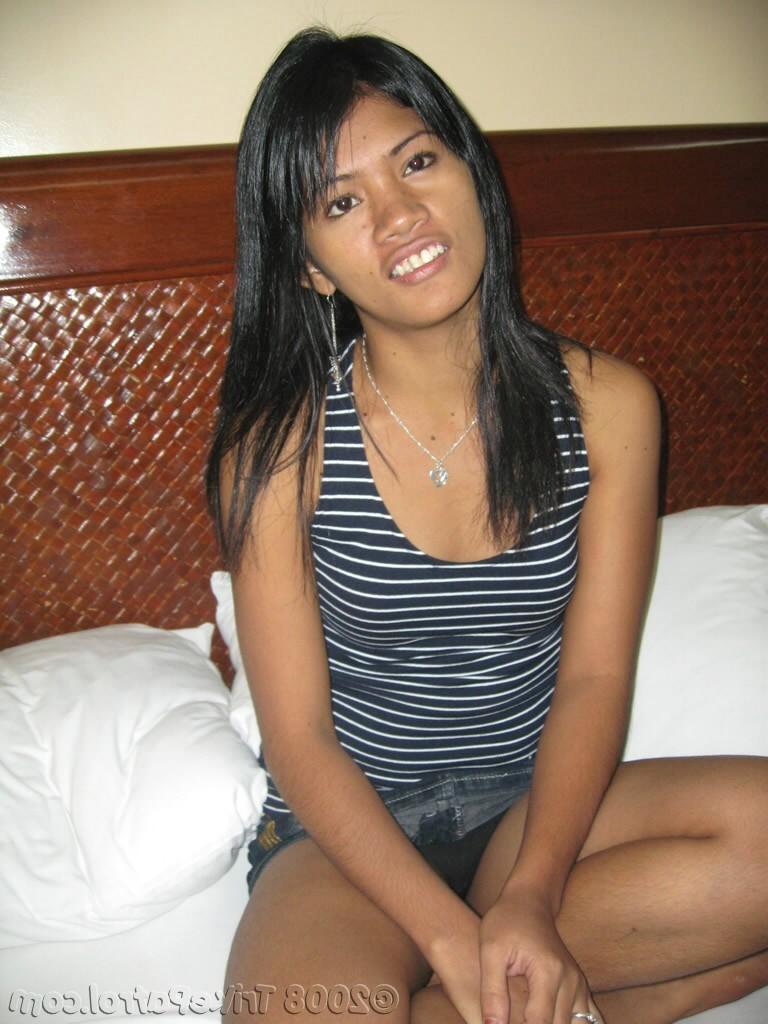 18P Dark Skinned Filipina picked up  fucked by horny tourists