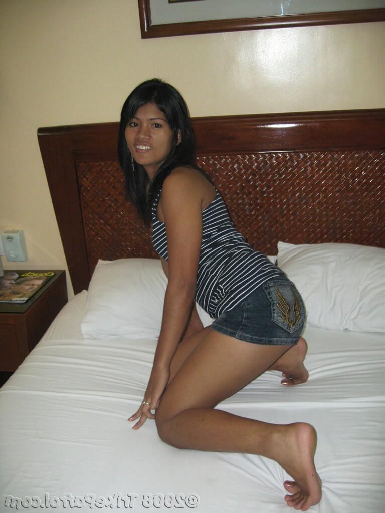 18P Dark Skinned Filipina picked up  fucked by horny tourists
