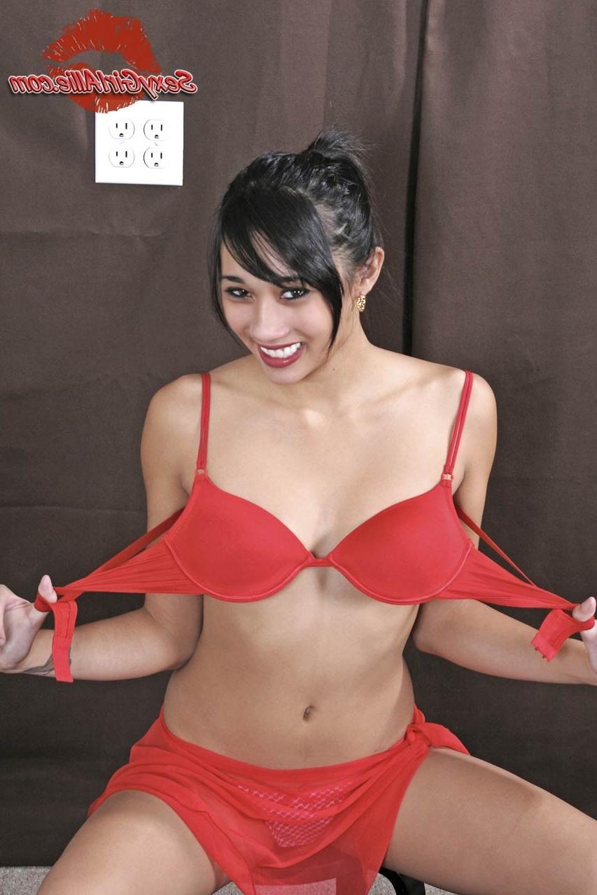 16P Skinny asian teen girl red boots