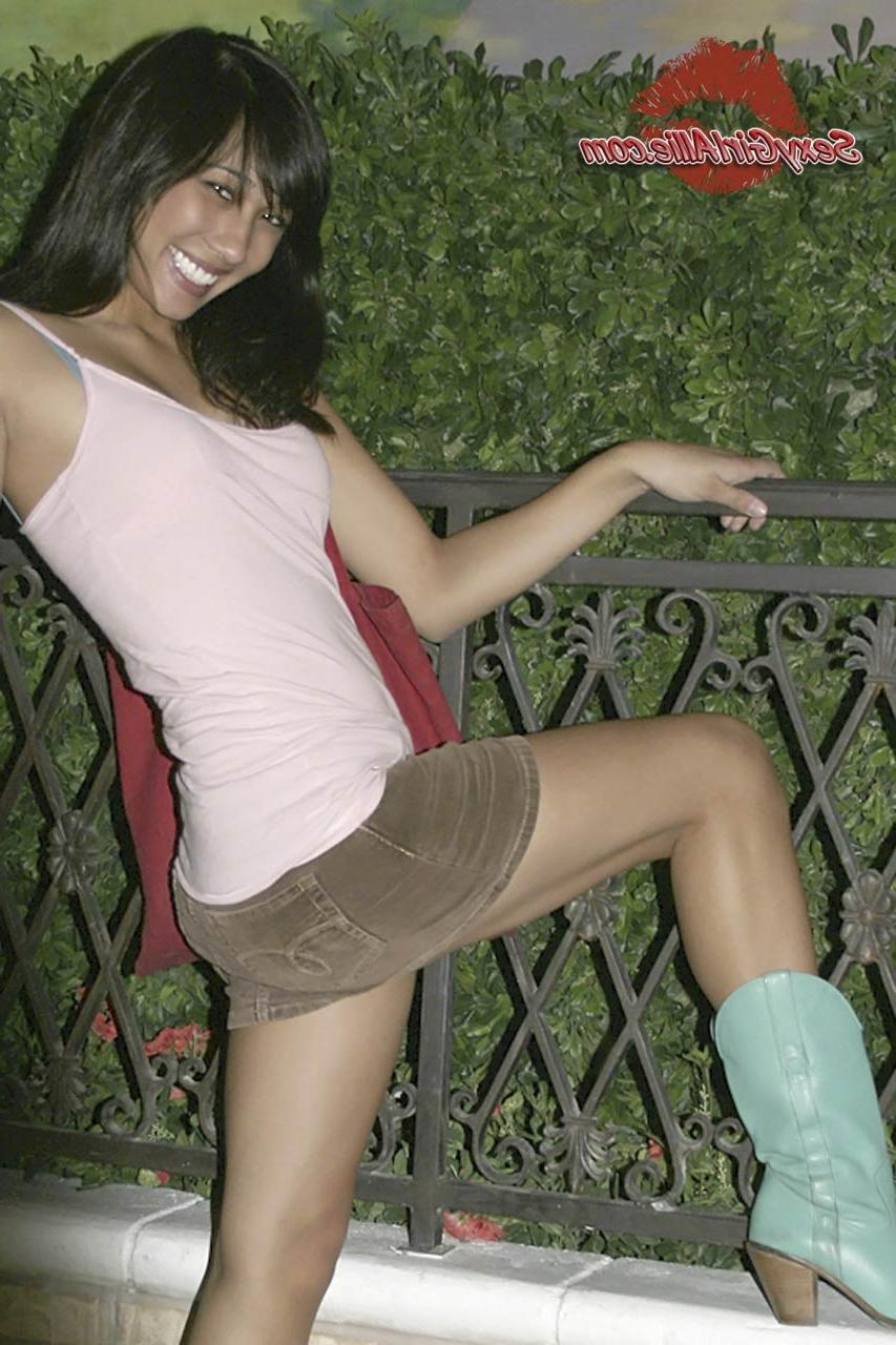 16P Skinny amateur asian teen girl