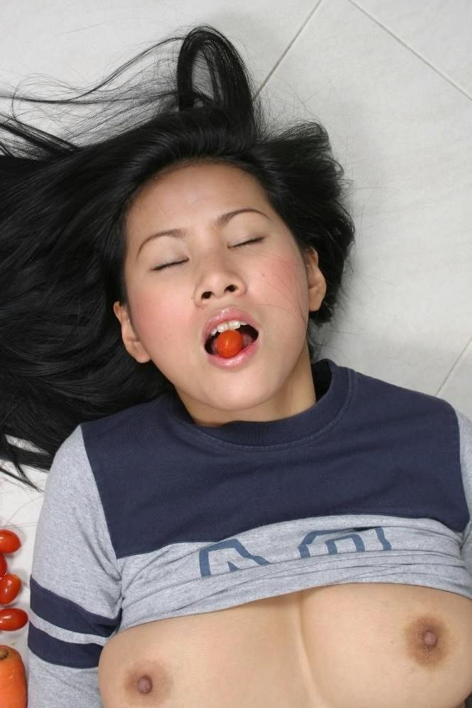 18P Asian plays with veggies in kitchen