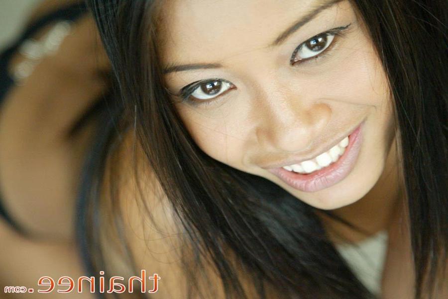 15P Thai teen girl in black panties