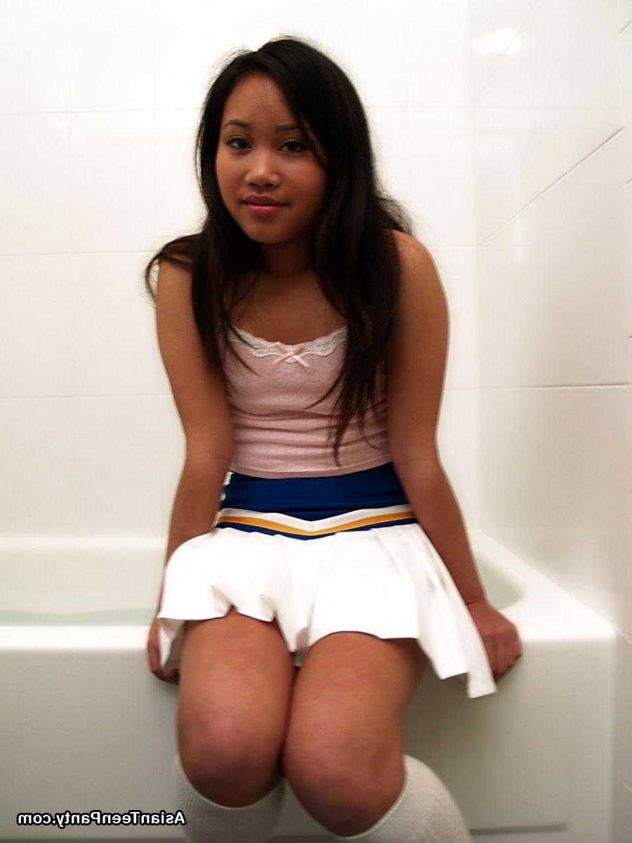 16P Asian teen panty