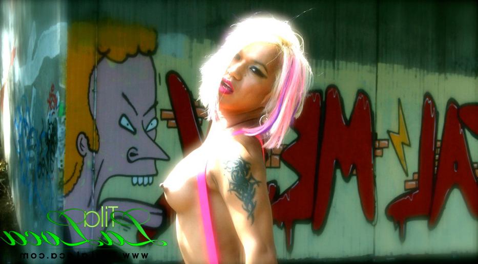 12P Wild transsexual naked outdoors