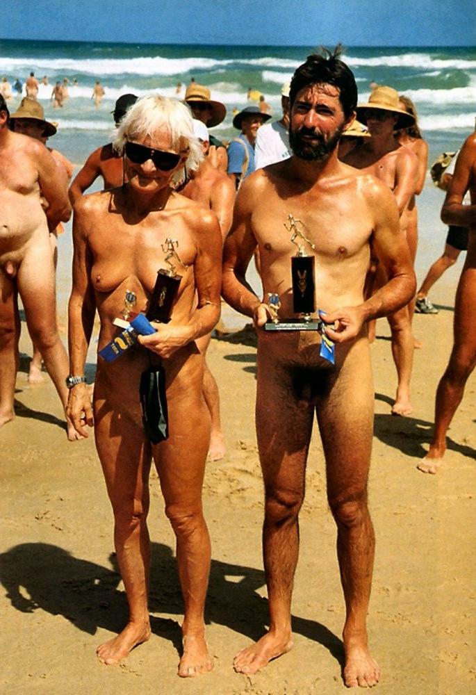 10P Vintage beach nudist flashing hairy pussies in public