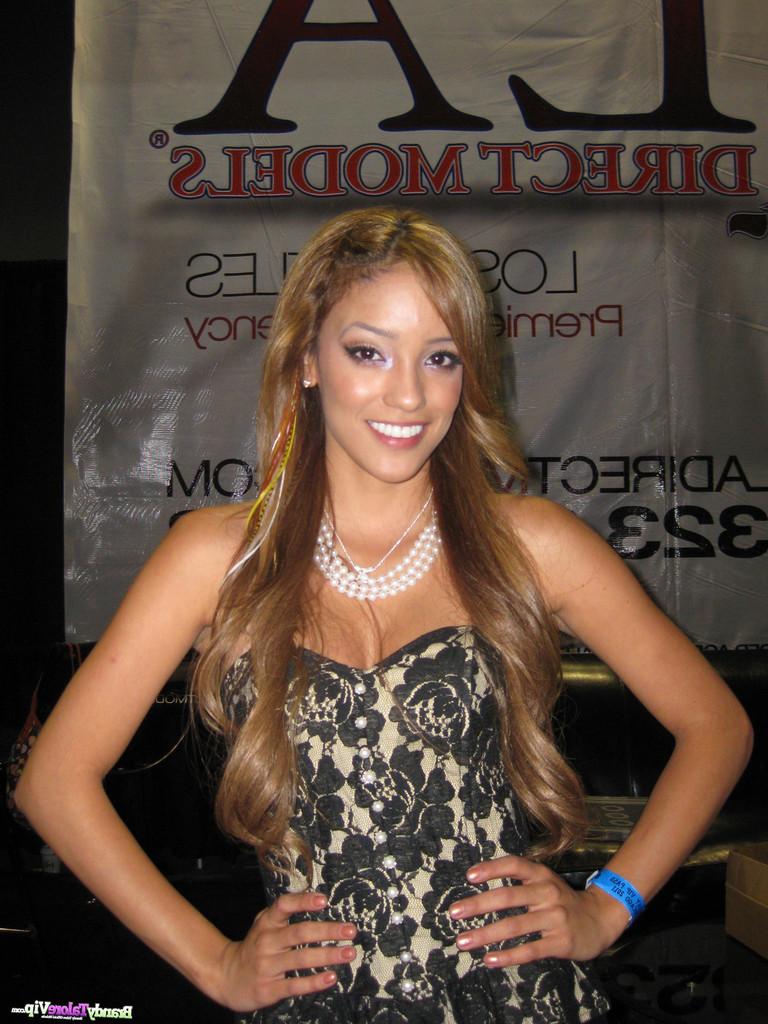 15P Brandy Talore plus Amy Brooke and more in public