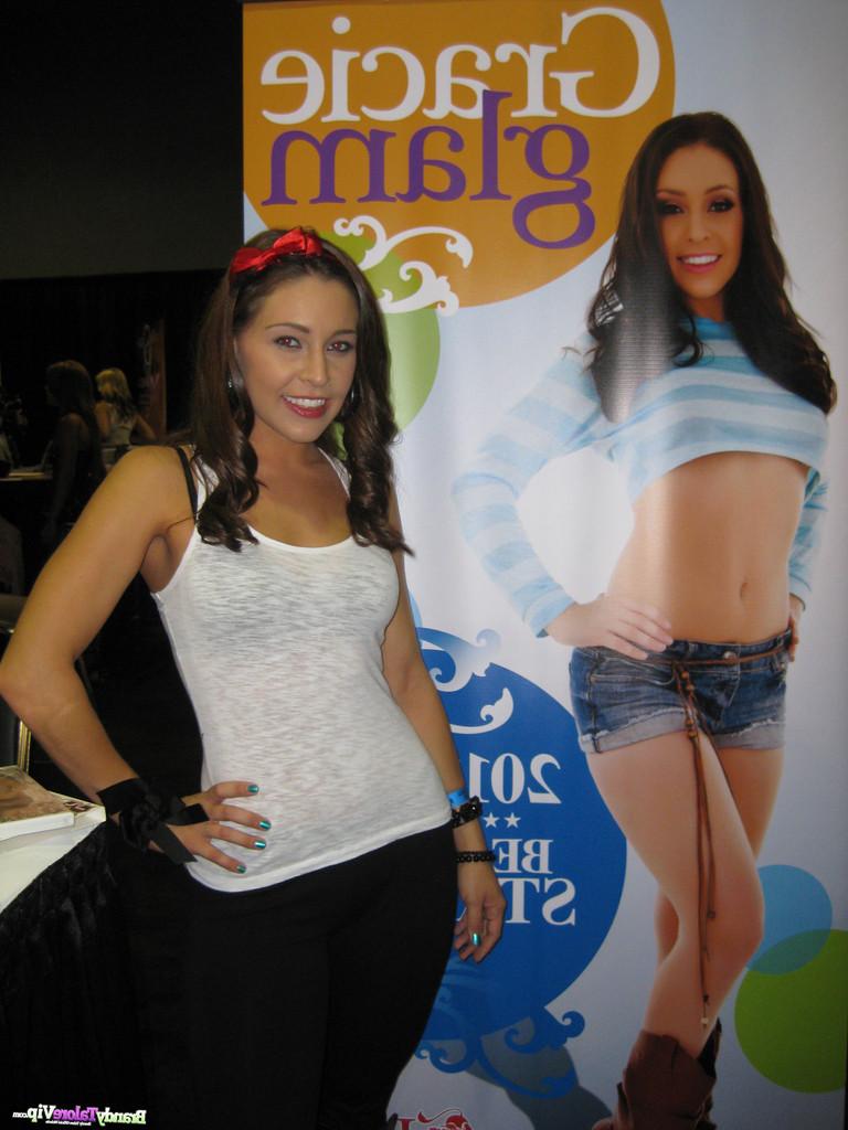 15P Brandy Talore plus Amy Brooke and more in public