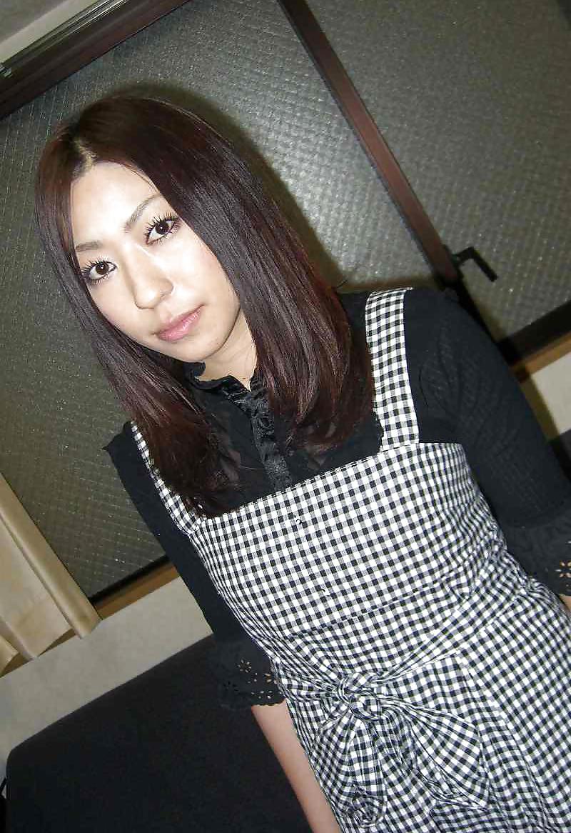 25P ASIAN GIRLFRIEND FACIALIZED