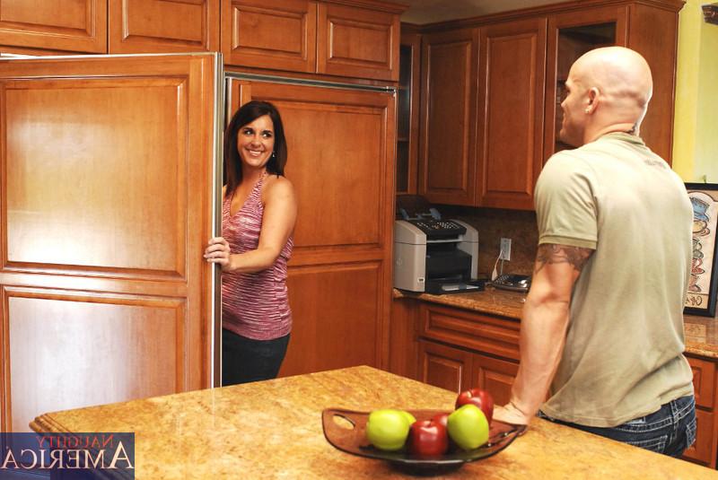 12P Kasandra Blue gets fucked in the kitchen
