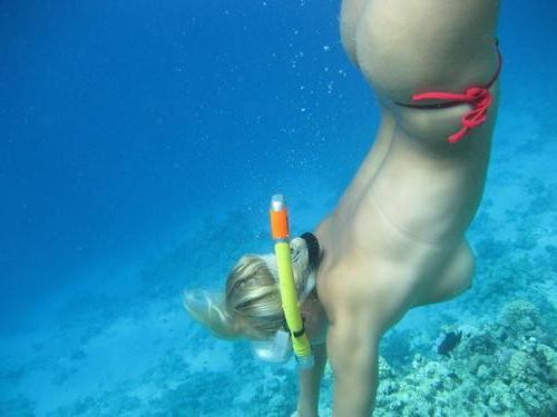 11P Real amateur girlfriends at home