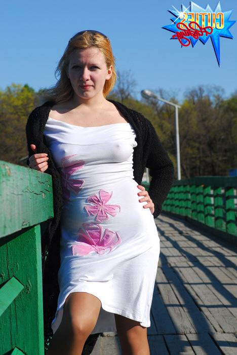 16P Amateur teen girl flashing her fresh body and sweet pussy in public