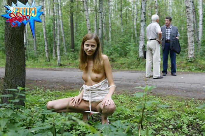16P Amateur teen girl flashing her fresh body and sweet pussy in public