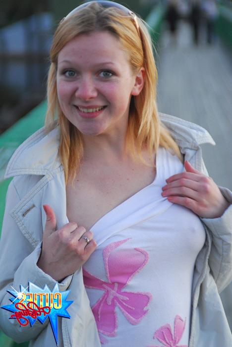 16P Amateur teen girl flashing her fresh body and sweet pussy in public
