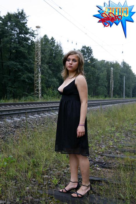 16P Amateur teen girl flashing her fresh body and sweet pussy in public