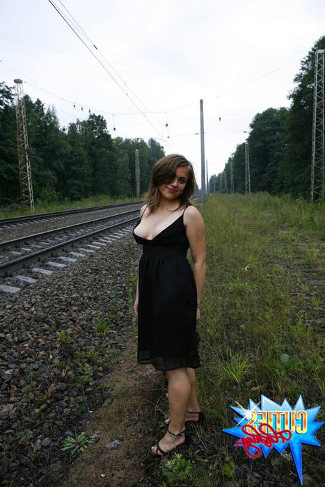 16P Amateur teen girl flashing her fresh body and sweet pussy in public