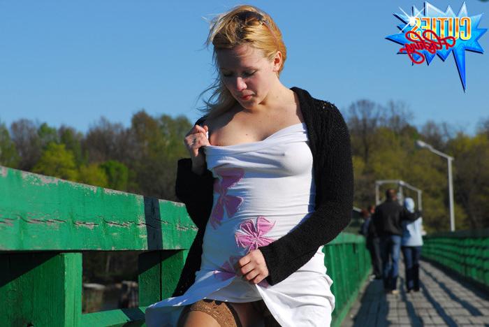 16P Amateur teen girl flashing her fresh body and sweet pussy in public
