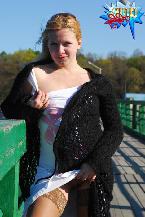 16P Amateur teen girl flashing her fresh body and sweet pussy in public
