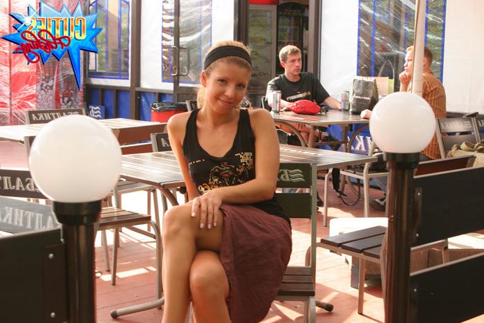 16P Amateur teen girl flashing her fresh body and sweet pussy in public