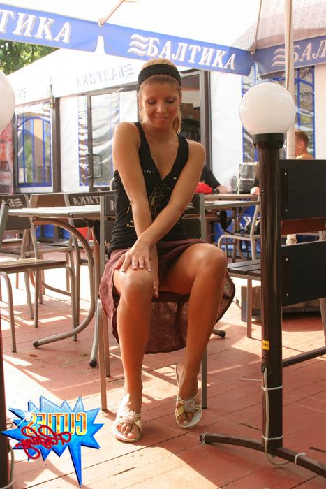 16P Amateur teen girl flashing her fresh body and sweet pussy in public