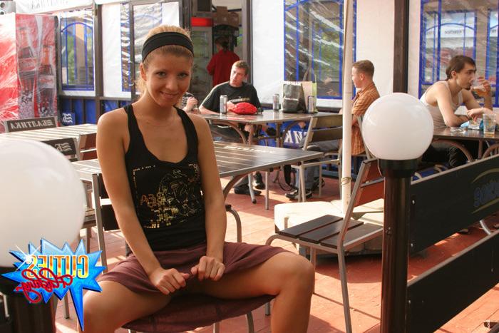 16P Amateur teen girl flashing her fresh body and sweet pussy in public