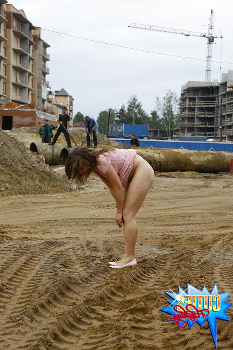 16P Amateur teen girl flashing her fresh body and sweet pussy in public