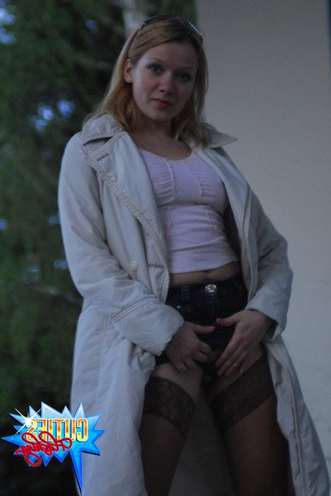 16P Amateur teen girl flashing her fresh body and sweet pussy in public