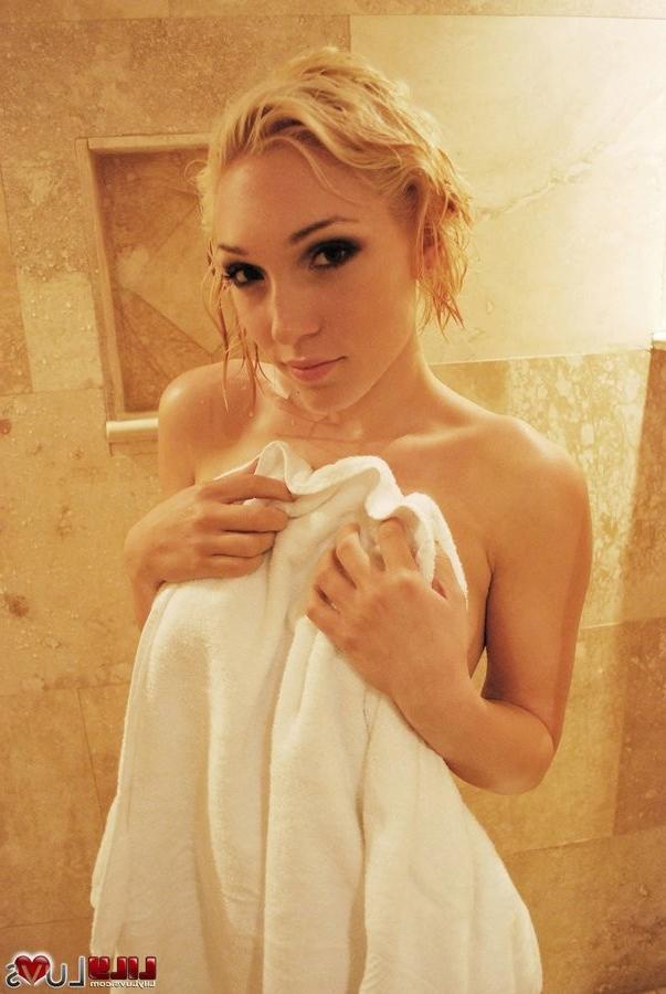 15P Lily Luvs taking a shower