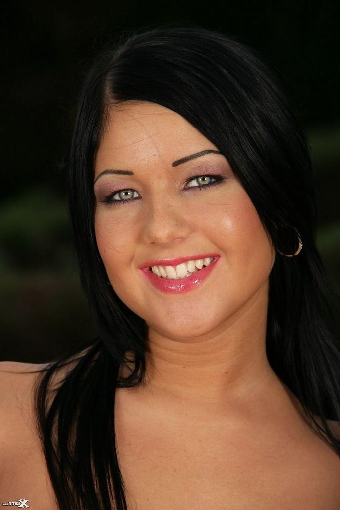 18P Beautiful brunette teen babe spreads her pussy