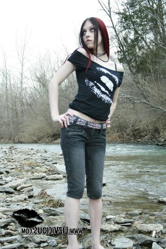 15P Gothic liz shows her tiny titties