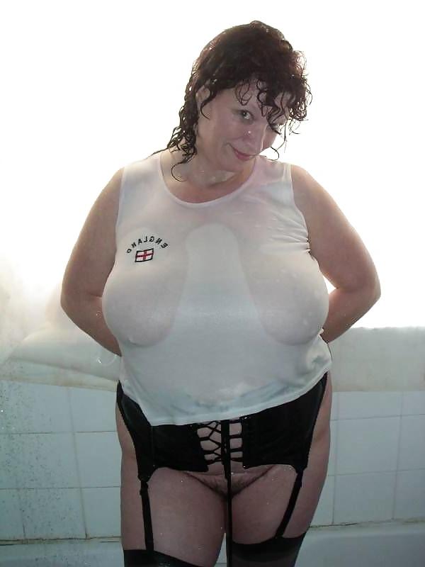 12P BBW wet t-shirt!!!