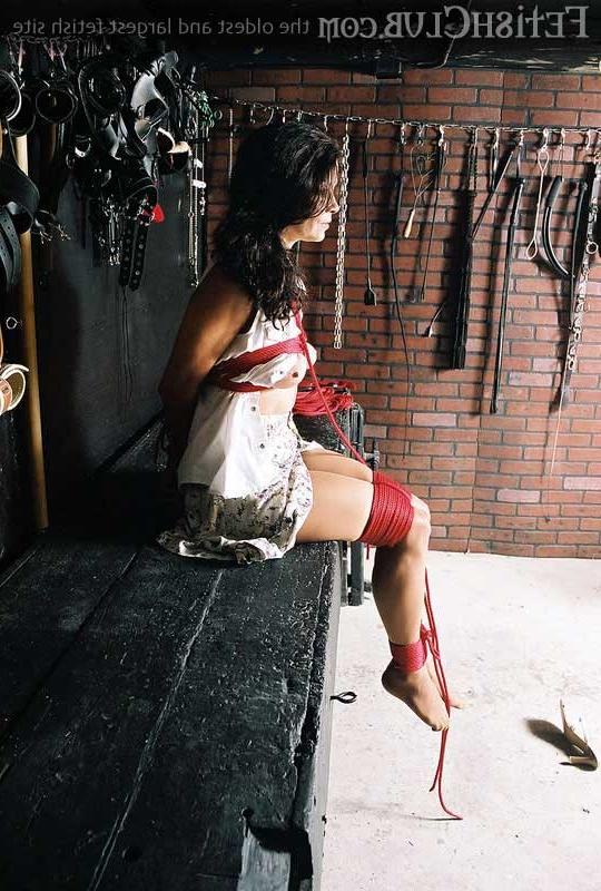 14P Brunette MILF Is Bound In Red Twine And Tugs Nipple Chain Orally